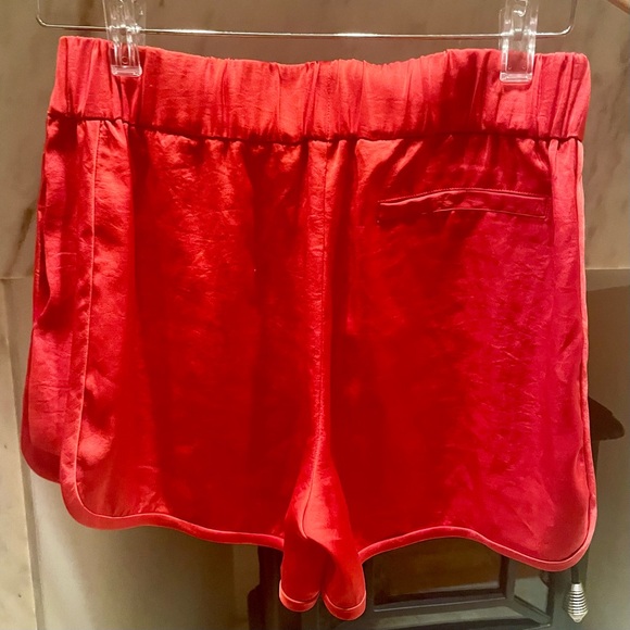 Little Moon Red Shorts Size Small - Picture 2 of 4